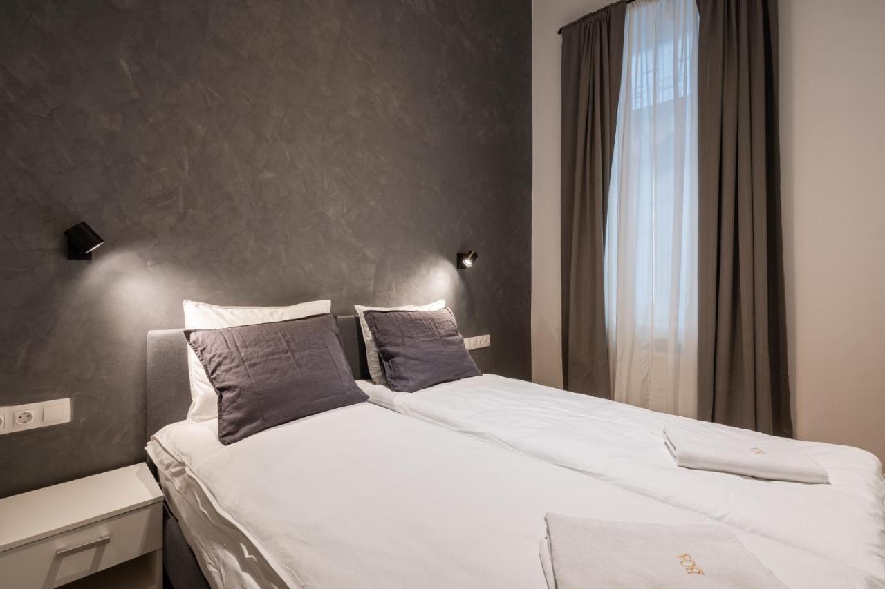 K10 - Kazinczy Street Heritage Suite - Best Location By Bqa Βουδαπέστη Εξωτερικό φωτογραφία