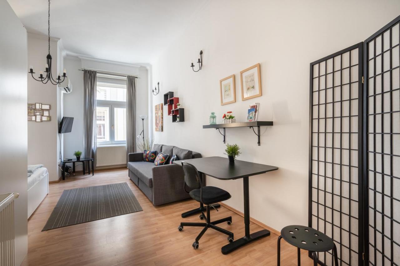 K10 - Kazinczy Street Heritage Suite - Best Location By Bqa Βουδαπέστη Εξωτερικό φωτογραφία