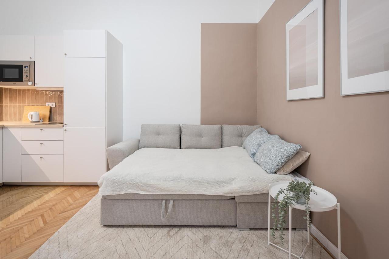 K10 - Kazinczy Street Heritage Suite - Best Location By Bqa Βουδαπέστη Εξωτερικό φωτογραφία
